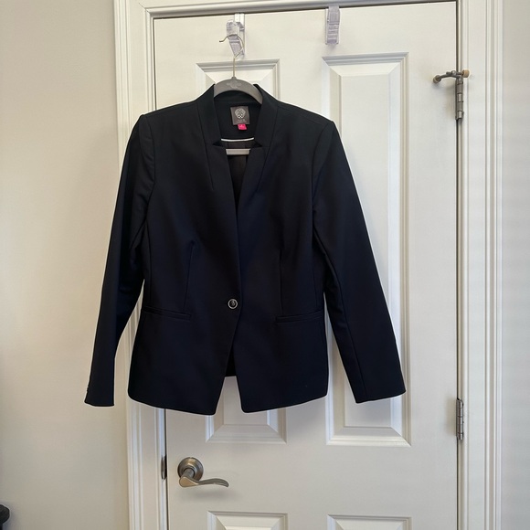Vince Camuto Classic Black Blazer - Picture 6 of 6